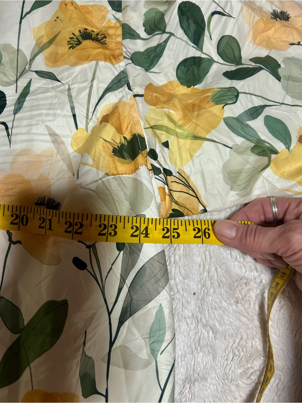 Hooded Sherpa Robe - Yellow Floral Print - Picture 7 of 9